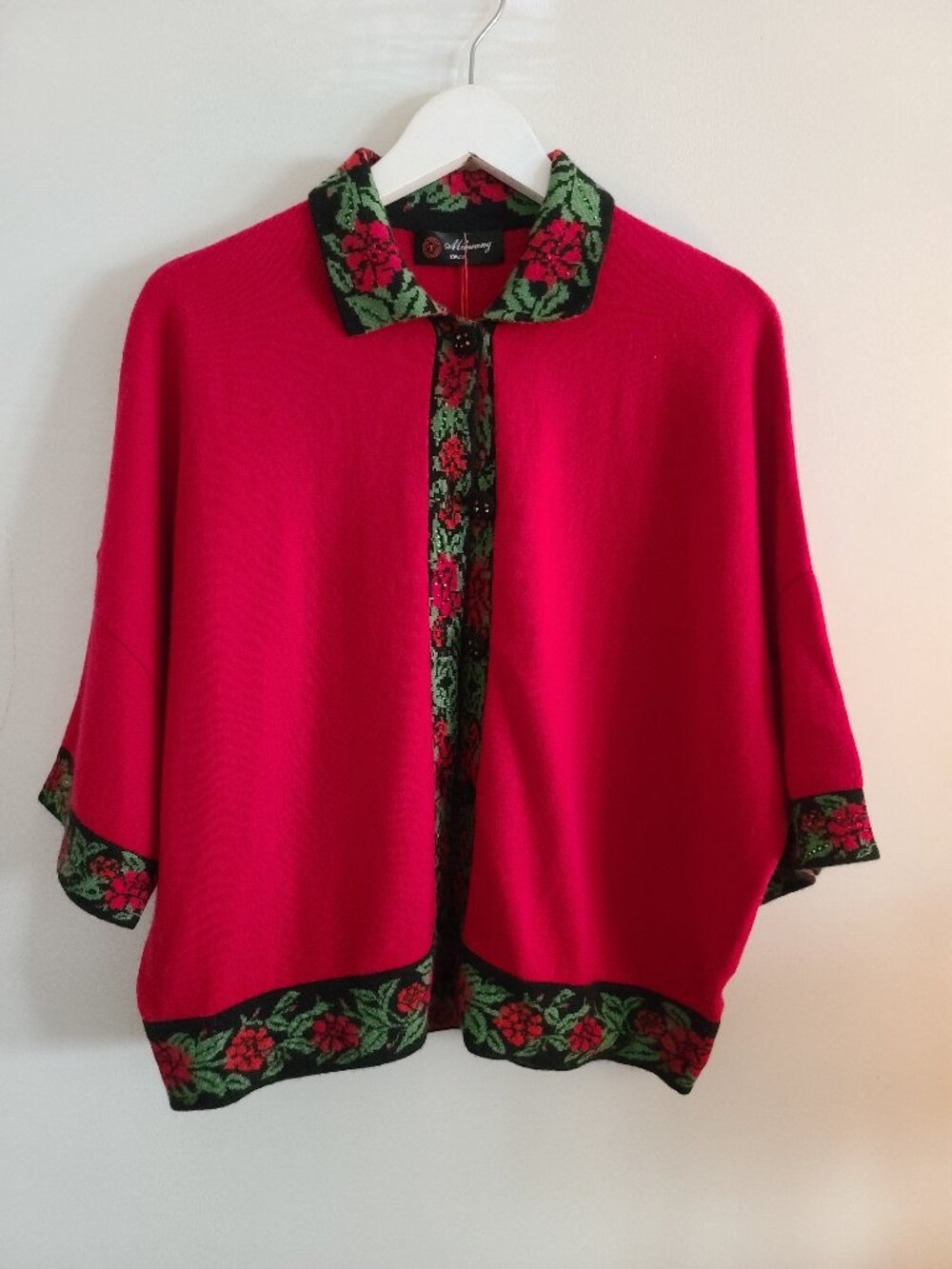 NWT Luxury 100% Pure Wool Chinoiserie Jeweled Button Knit Cardigan - Red